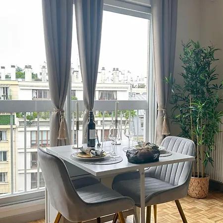 Brand-new With Eiffel Tower View * Paris