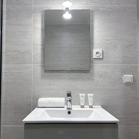 Brand-new With Eiffel Tower View Apartment Paris