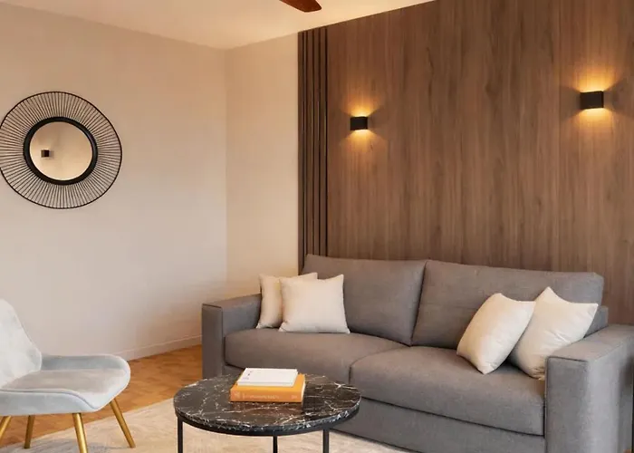 Porte De Versailles - Premium With Eiffel Tower View And Lift Paris
